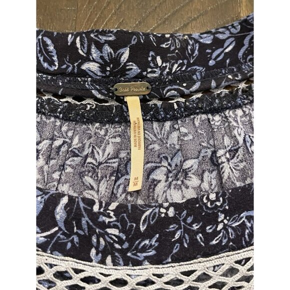 Free People Talk About It Bell Sleeve Tunic Top Size Medium Oversized Boho Beach - Picture 6 of 8